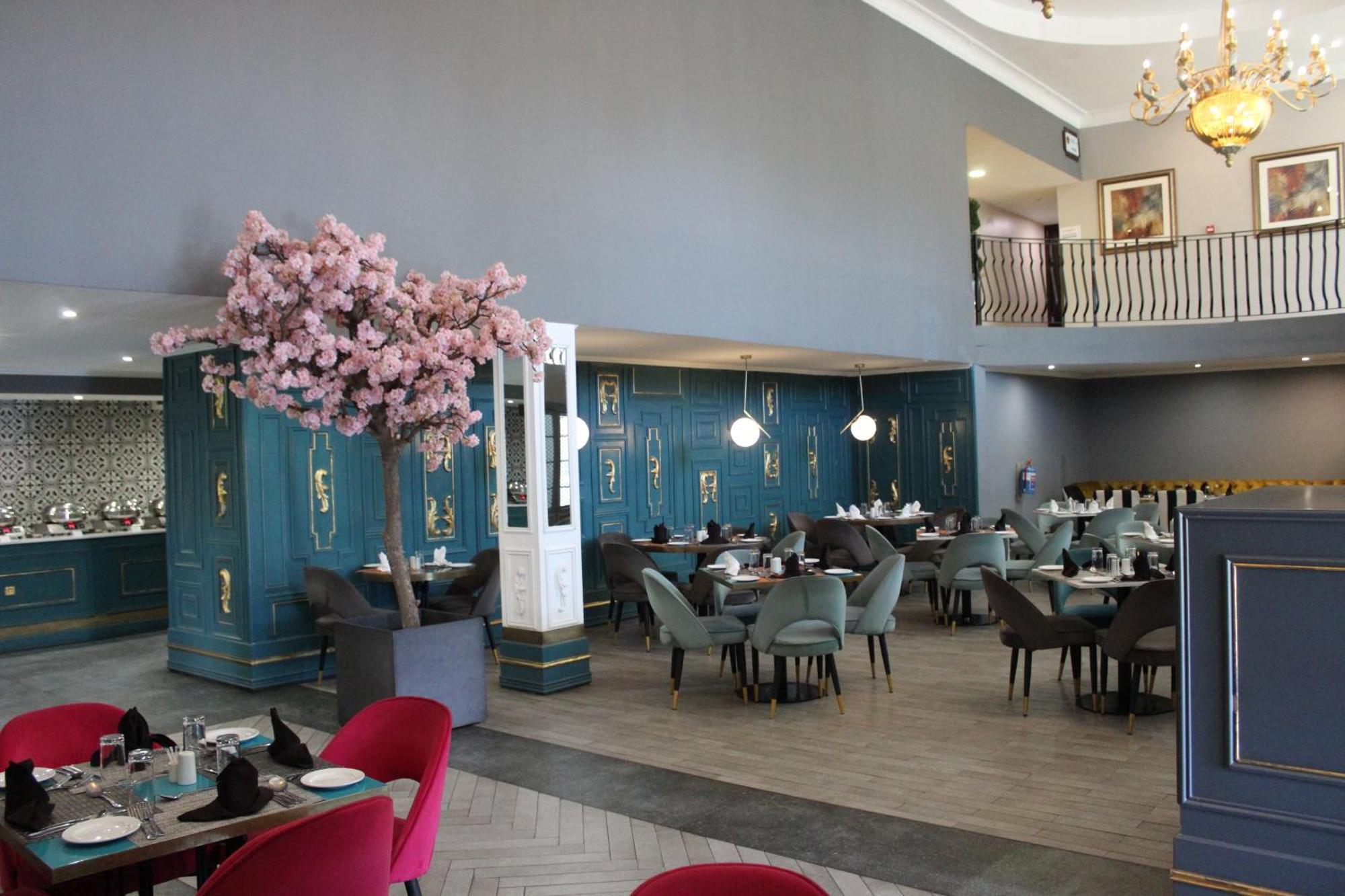 Happy Valley Hotel And Casino Ezulwini Exterior photo