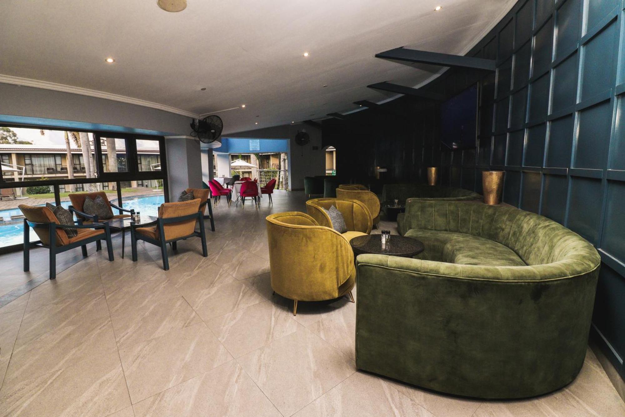 Happy Valley Hotel And Casino Ezulwini Exterior photo